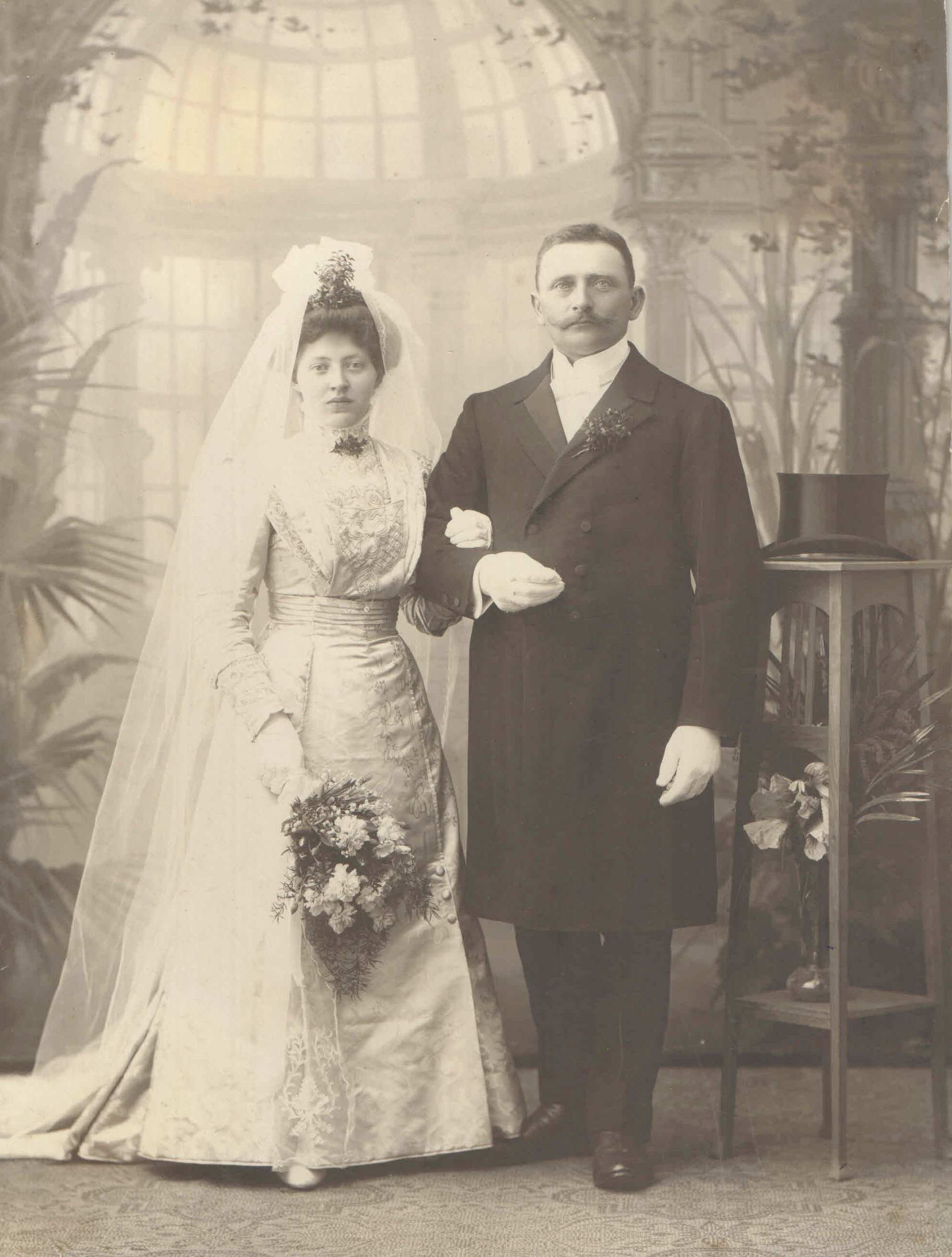 Familienchronik Sachsen: Gutsbesitzer Max Wilherlm Richter und seine Ehefrau  Elsa Johanna Michael, Hoczeit in Rochlitz, 1910.